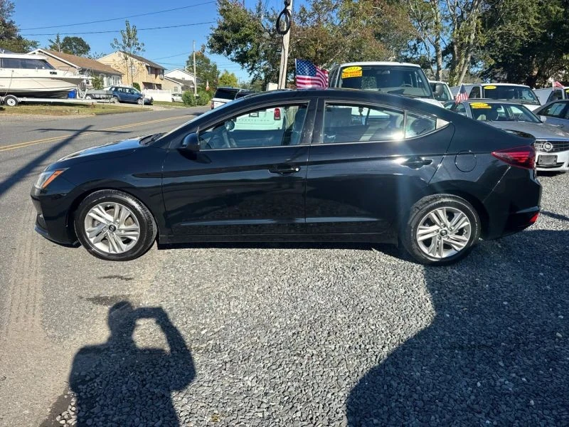 2019 Hyundai Elantra - Image 2 of 12