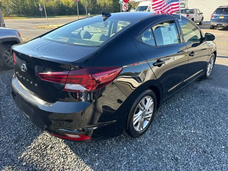 2019 Hyundai Elantra - Image 5 of 12