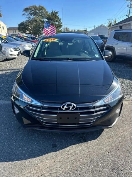 2019 Hyundai Elantra - Image 8 of 12