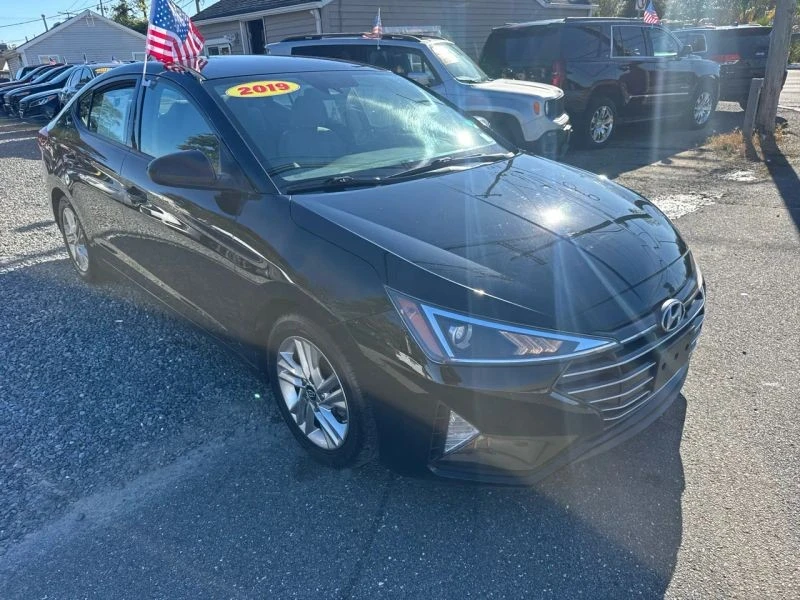2019 Hyundai Elantra - Image 7 of 12