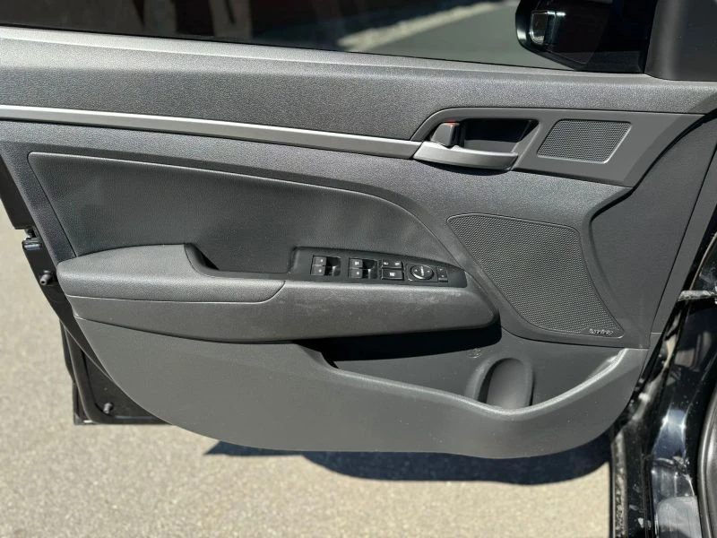 2019 Hyundai Elantra - Image 12 of 12