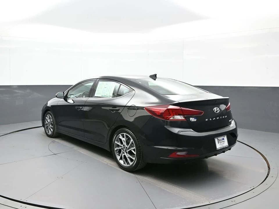 2019 Hyundai Elantra - Image 8 of 12