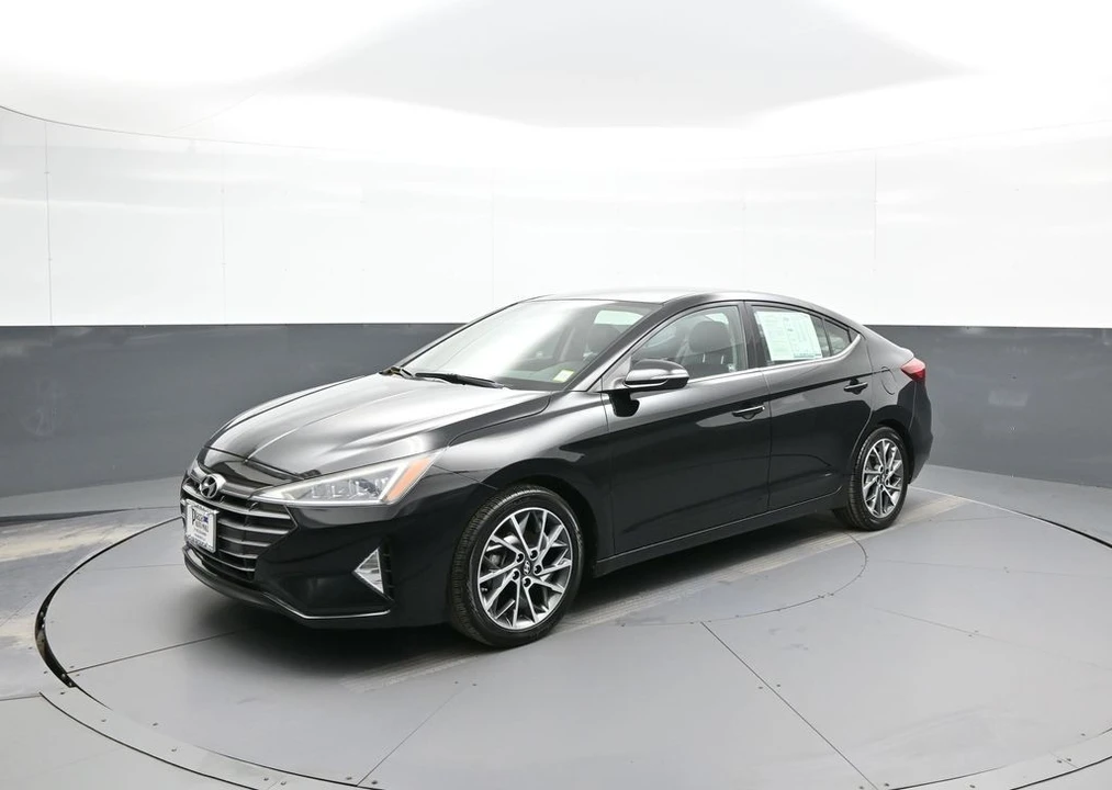 2019 Hyundai Elantra - Image 10 of 12