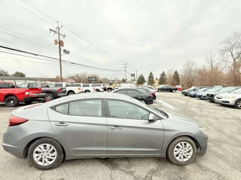 2019 Hyundai Elantra - Image 4 of 12