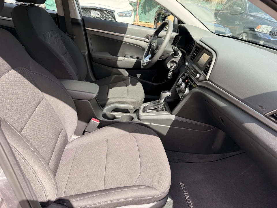 2019 Hyundai Elantra - Image 11 of 14