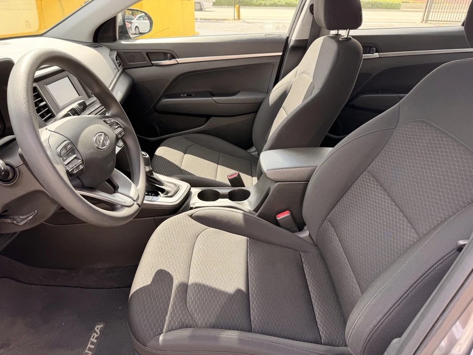 2019 Hyundai Elantra - Image 10 of 14