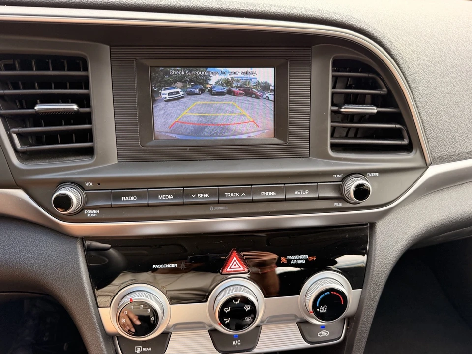 2019 Hyundai Elantra - Image 14 of 14