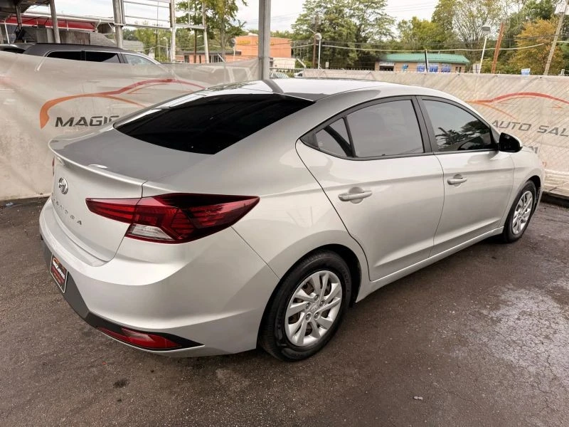 2019 Hyundai Elantra - Image 12 of 12