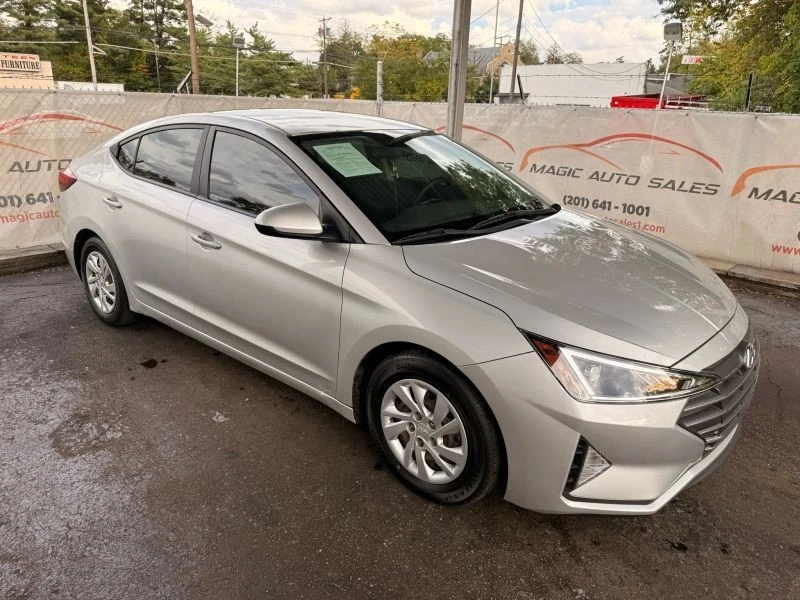2019 Hyundai Elantra - Image 7 of 12