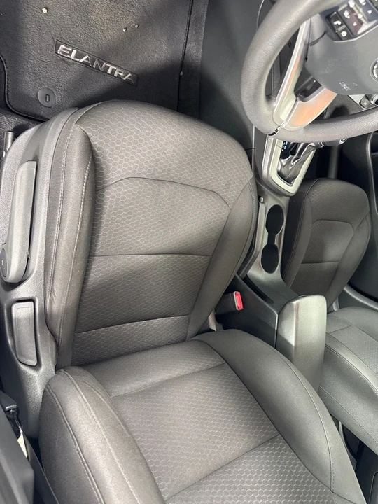 2019 Hyundai Elantra - Image 12 of 12