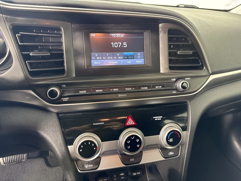 2019 Hyundai Elantra - Image 16 of 21