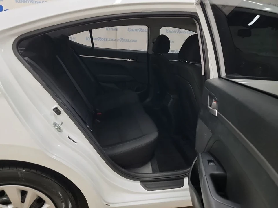 2019 Hyundai Elantra - Image 11 of 12