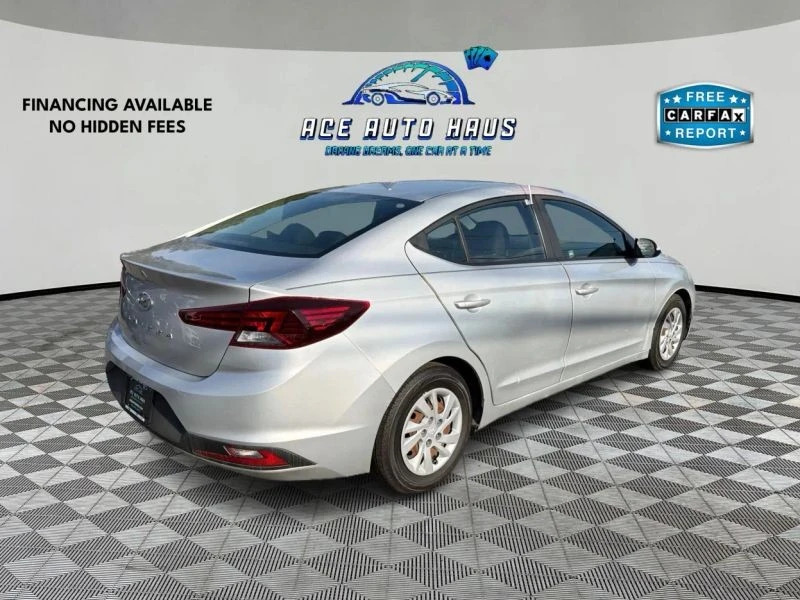 2019 Hyundai Elantra - Image 7 of 12