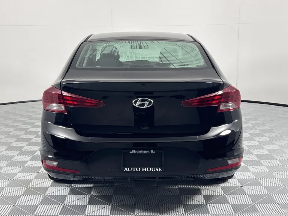 2019 Hyundai Elantra - Image 6 of 12