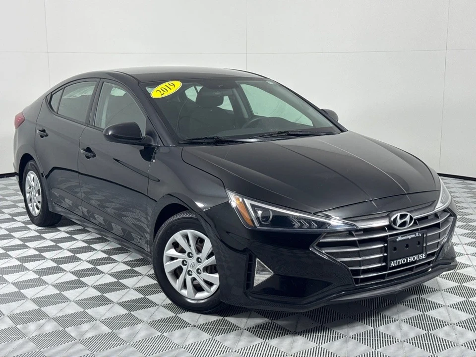 2019 Hyundai Elantra - Image 2 of 12