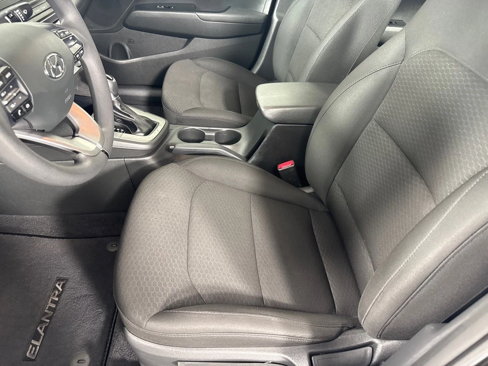 2019 Hyundai Elantra - Image 13 of 21