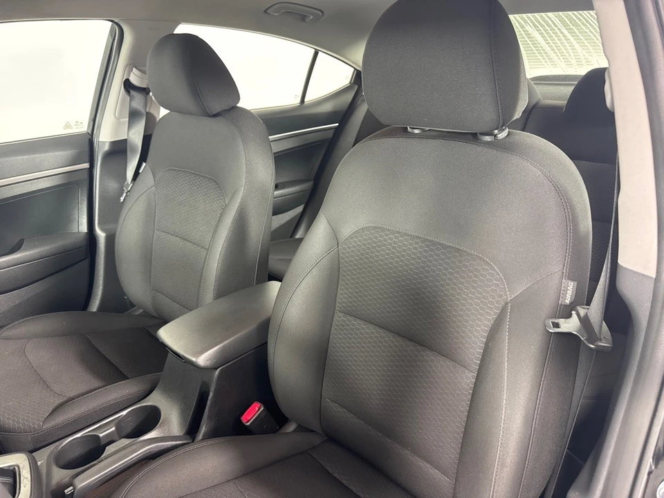 2019 Hyundai Elantra - Image 14 of 21