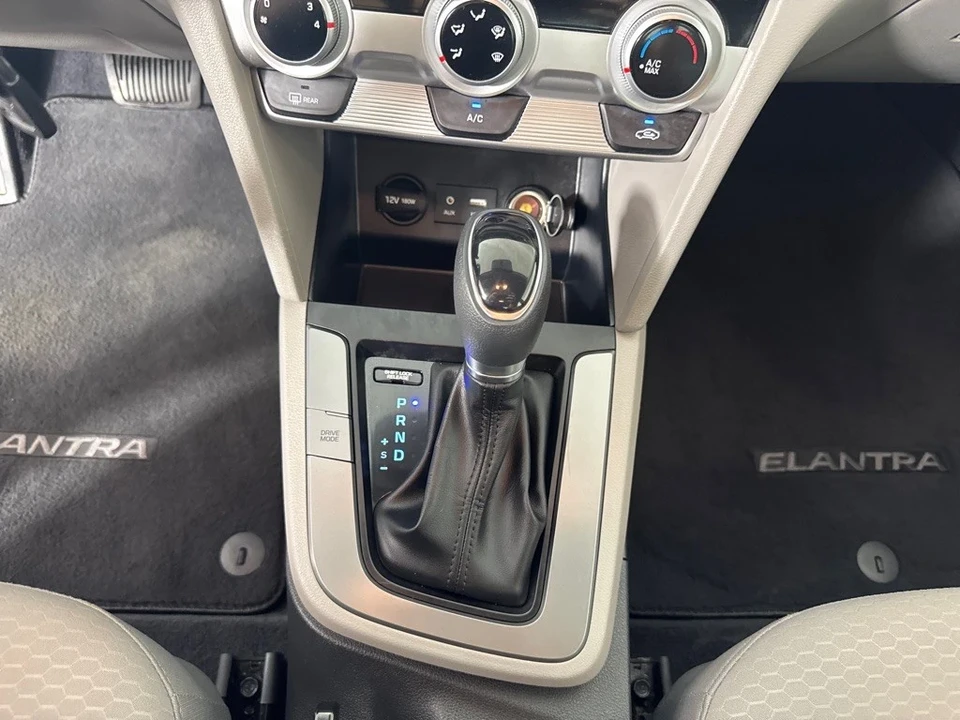 2019 Hyundai Elantra - Image 12 of 12