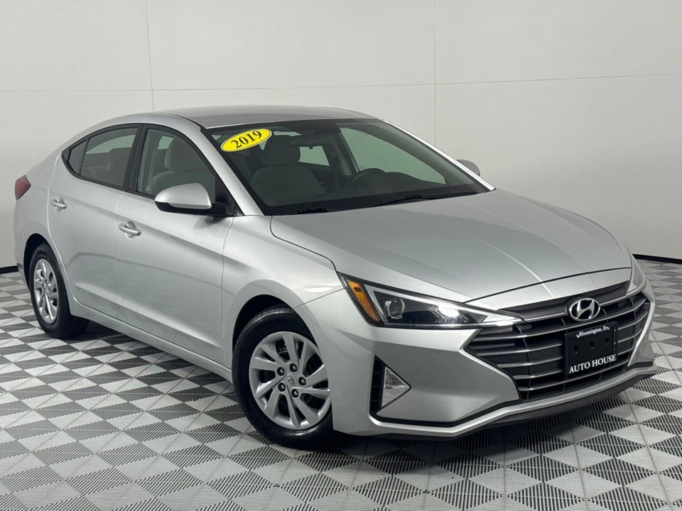 2019 Hyundai Elantra - Image 2 of 21
