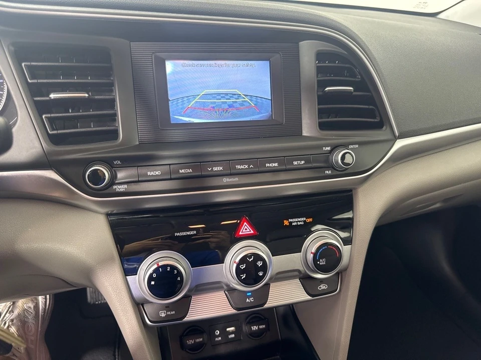 2019 Hyundai Elantra - Image 15 of 21