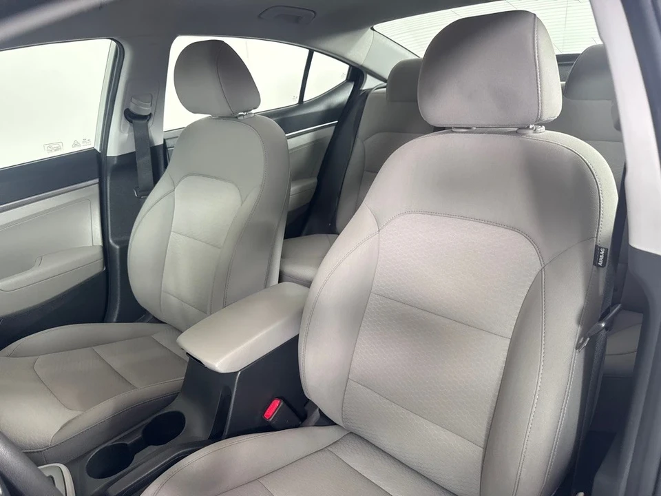 2019 Hyundai Elantra - Image 12 of 21