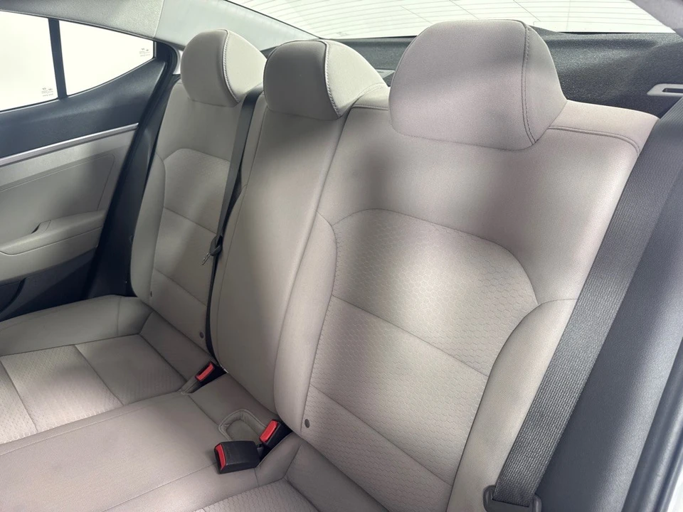 2019 Hyundai Elantra - Image 18 of 21