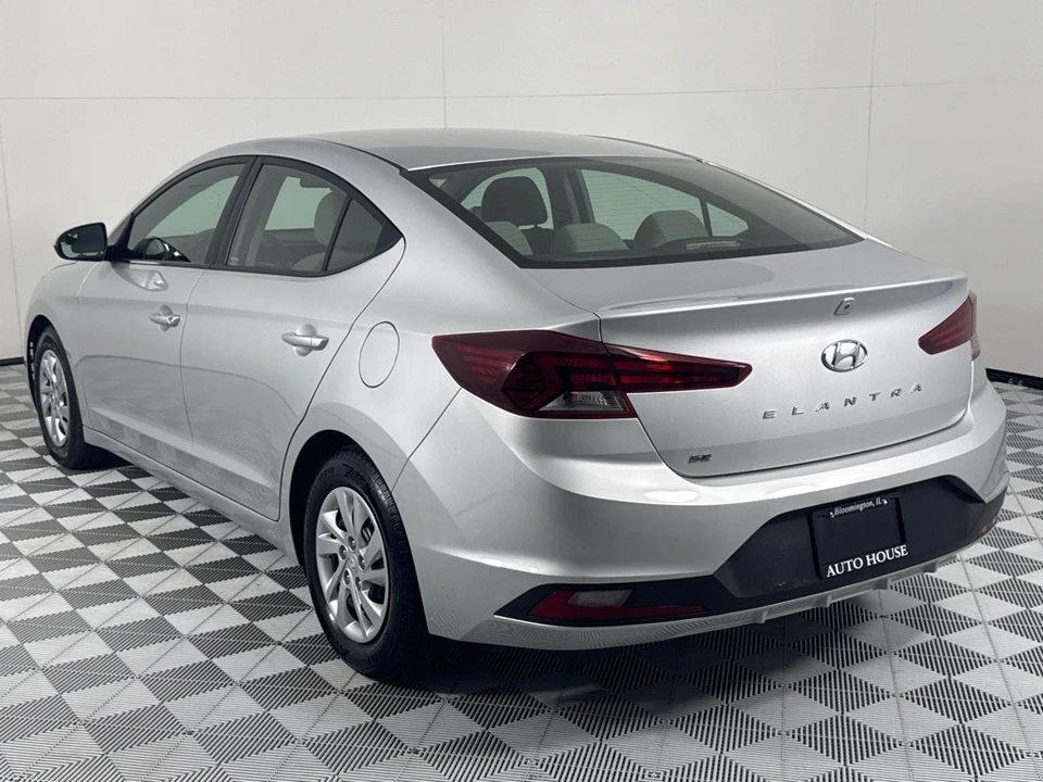 2019 Hyundai Elantra - Image 7 of 21