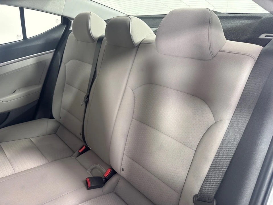 2019 Hyundai Elantra - Image 18 of 21