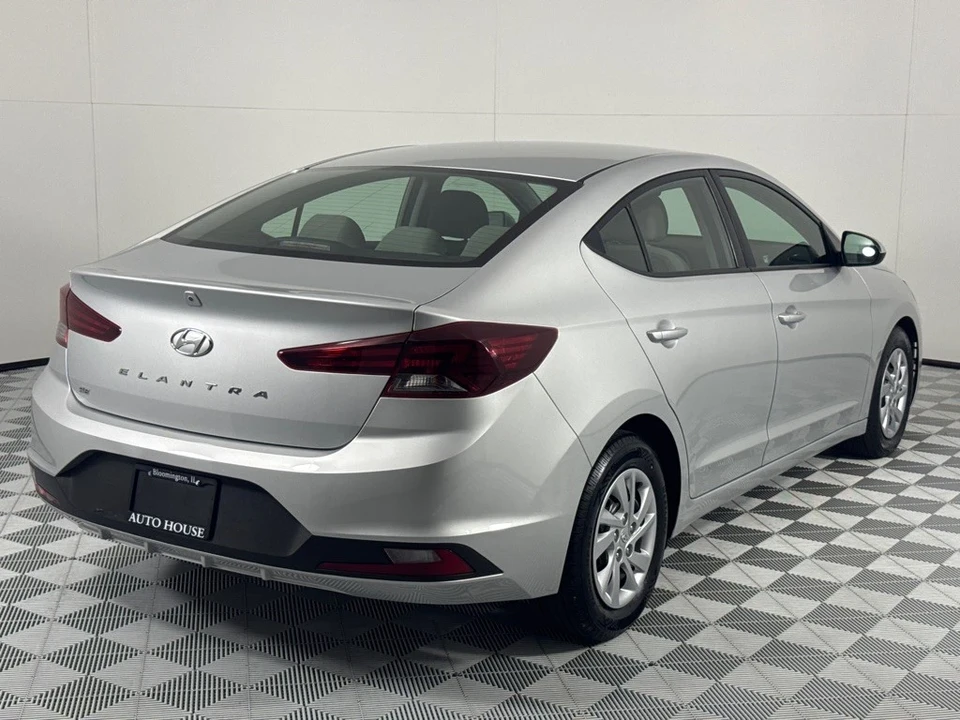 2019 Hyundai Elantra - Image 5 of 21