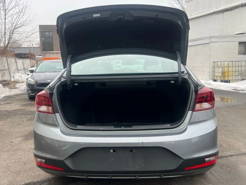 2019 Hyundai Elantra - Image 9 of 12