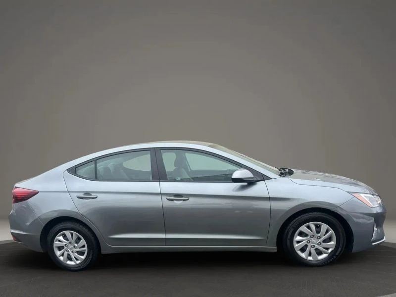 2019 Hyundai Elantra - Image 4 of 12