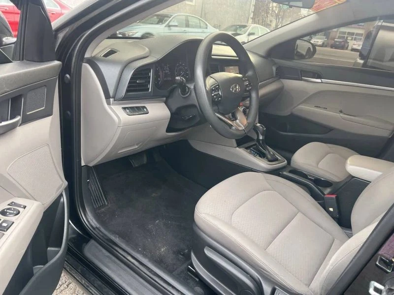 2019 Hyundai Elantra - Image 4 of 12
