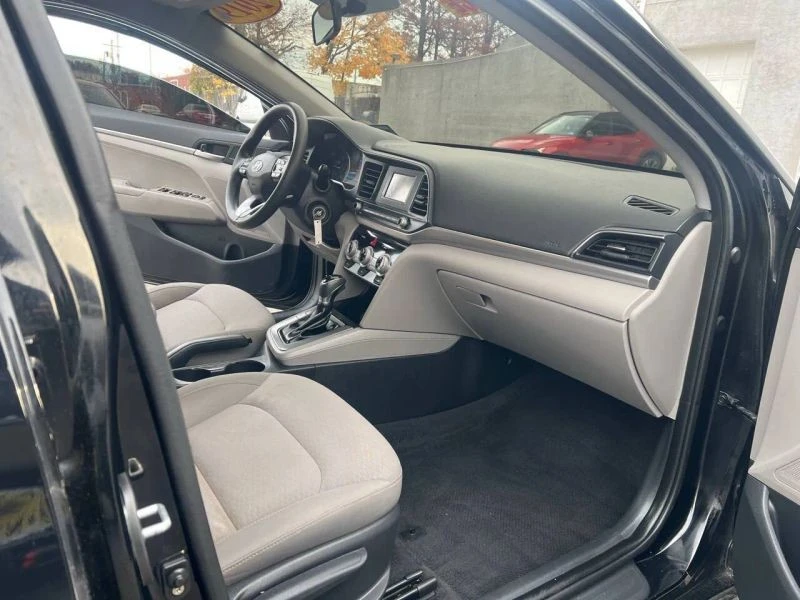 2019 Hyundai Elantra - Image 9 of 12