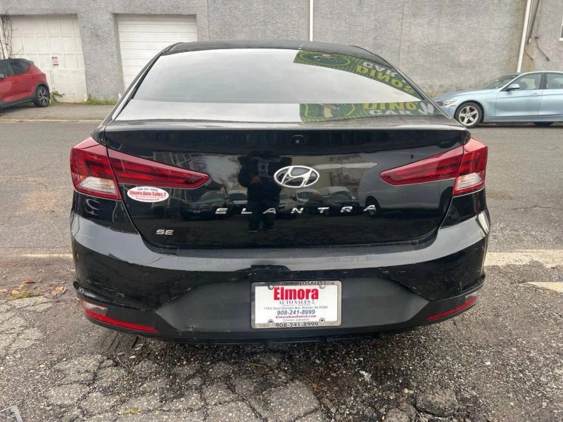 2019 Hyundai Elantra - Image 3 of 12
