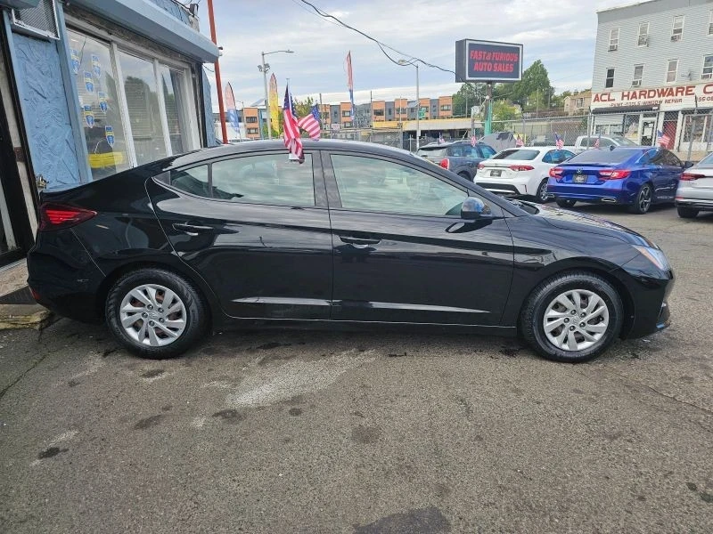 2019 Hyundai Elantra - Image 3 of 12