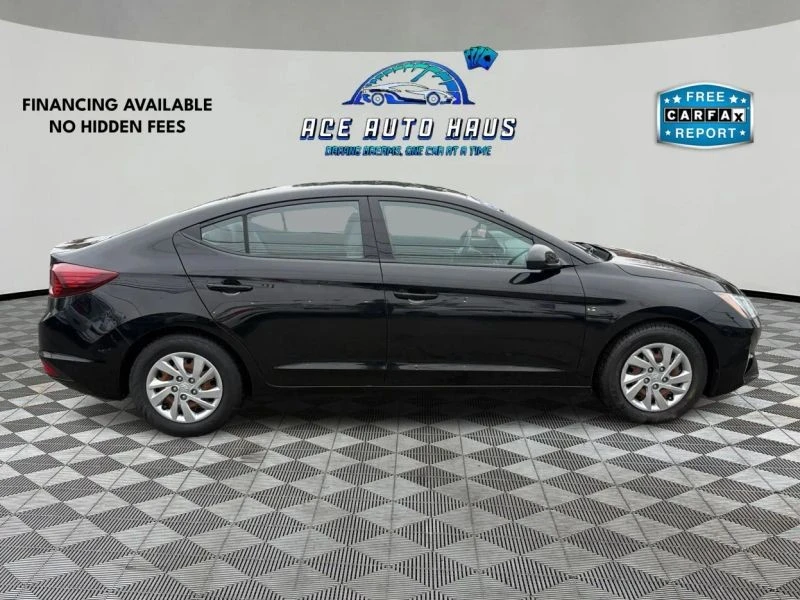 2019 Hyundai Elantra - Image 8 of 12