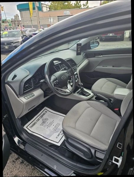 2019 Hyundai Elantra - Image 6 of 12