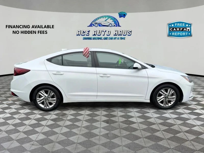 2019 Hyundai Elantra - Image 8 of 12