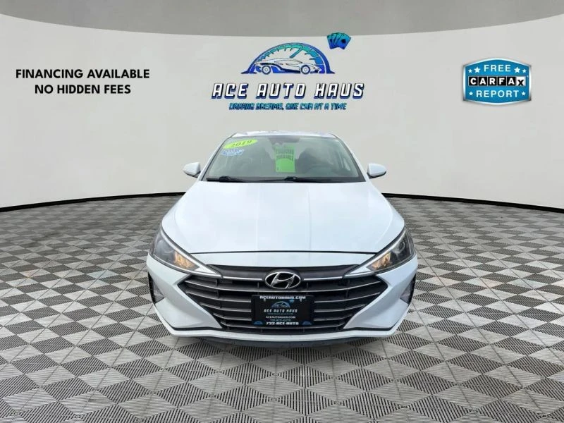 2019 Hyundai Elantra - Image 2 of 12