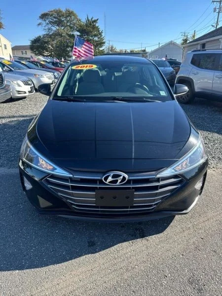 2019 Hyundai Elantra - Image 8 of 12