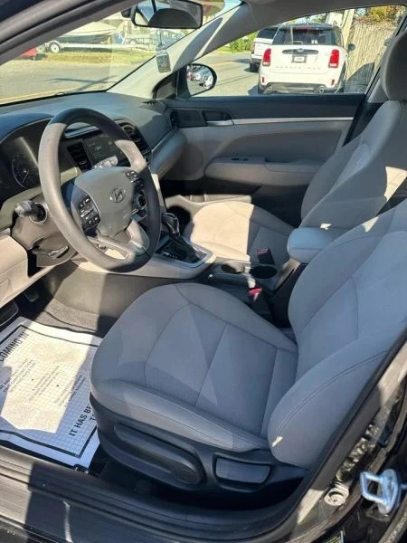 2019 Hyundai Elantra - Image 9 of 12