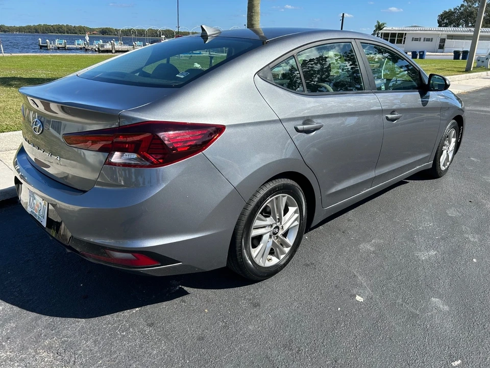 2019 Hyundai Elantra - Image 3 of 11