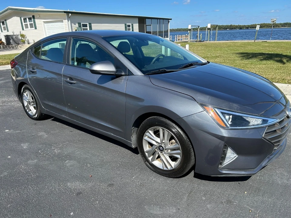 2019 Hyundai Elantra - Image 5 of 11