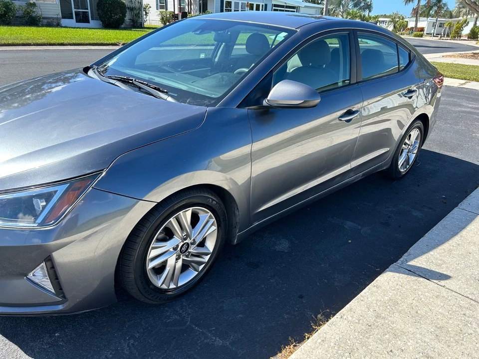 2019 Hyundai Elantra - Image 7 of 11