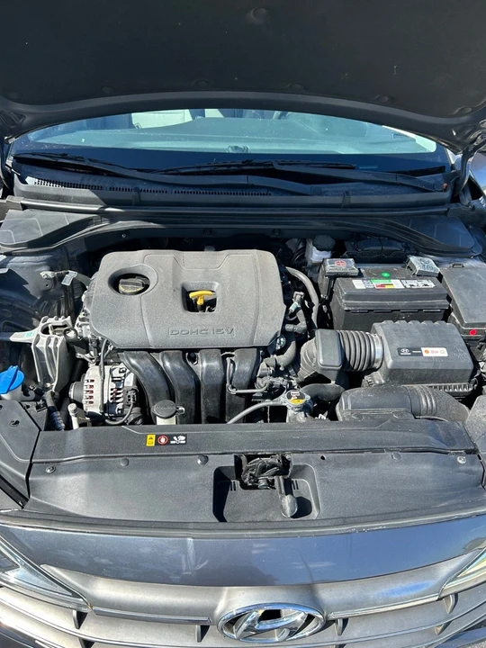 2019 Hyundai Elantra - Image 10 of 11