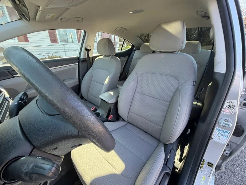 2019 Hyundai Elantra - Image 5 of 5