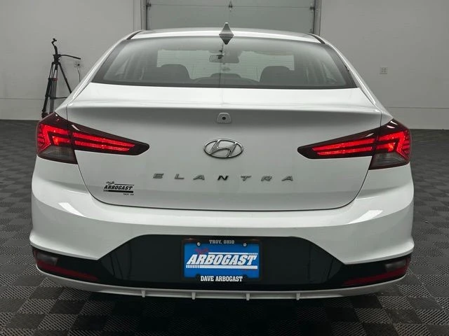 2019 Hyundai Elantra - Image 9 of 12
