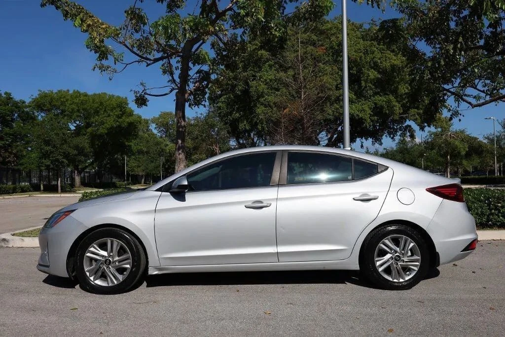 2019 Hyundai Elantra - Image 4 of 21