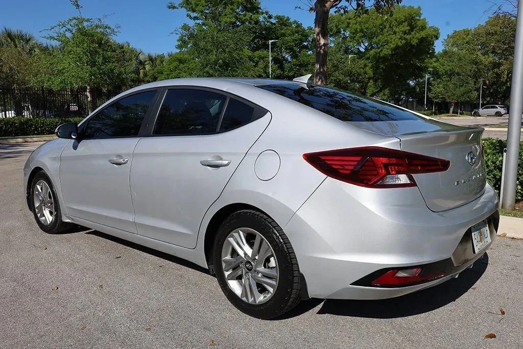 2019 Hyundai Elantra - Image 6 of 21