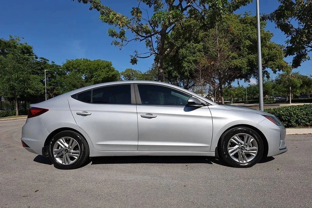 2019 Hyundai Elantra - Image 5 of 21